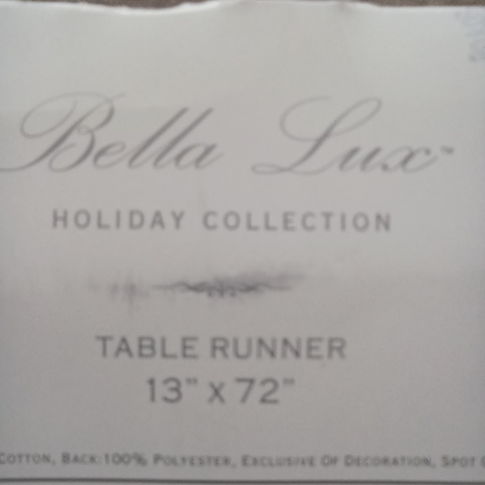 BELLA LUX HOLIDAY TABLE RUNNER NWT 13"X 72" - Picture 7 of 12